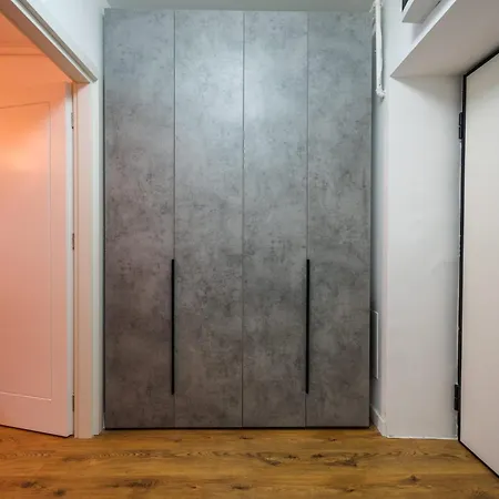 The Urbanist - Contemporary Premium By Blvd 38b5