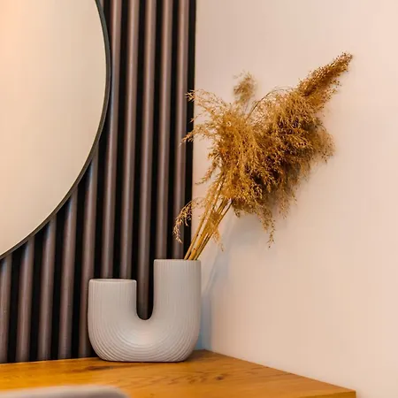 The Urbanist - Contemporary Premium By Blvd 38b5 Апартаменты Бухарест