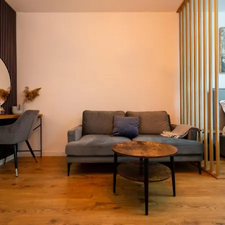 The Urbanist - Contemporary Premium By Blvd 38b5